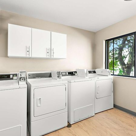 Best Western West Towne Suites Madison Bagian luar foto