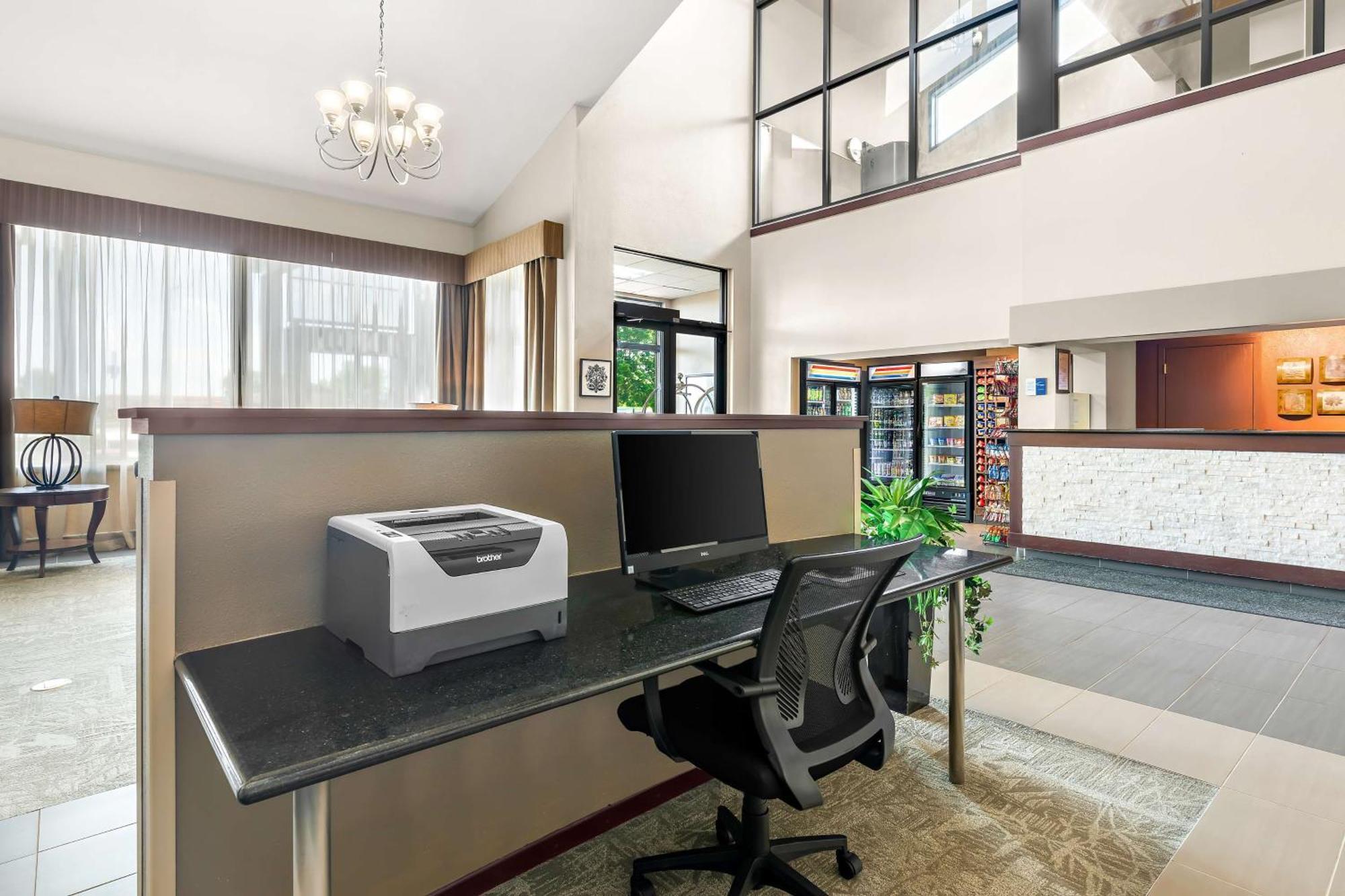 Best Western West Towne Suites Madison Bagian luar foto