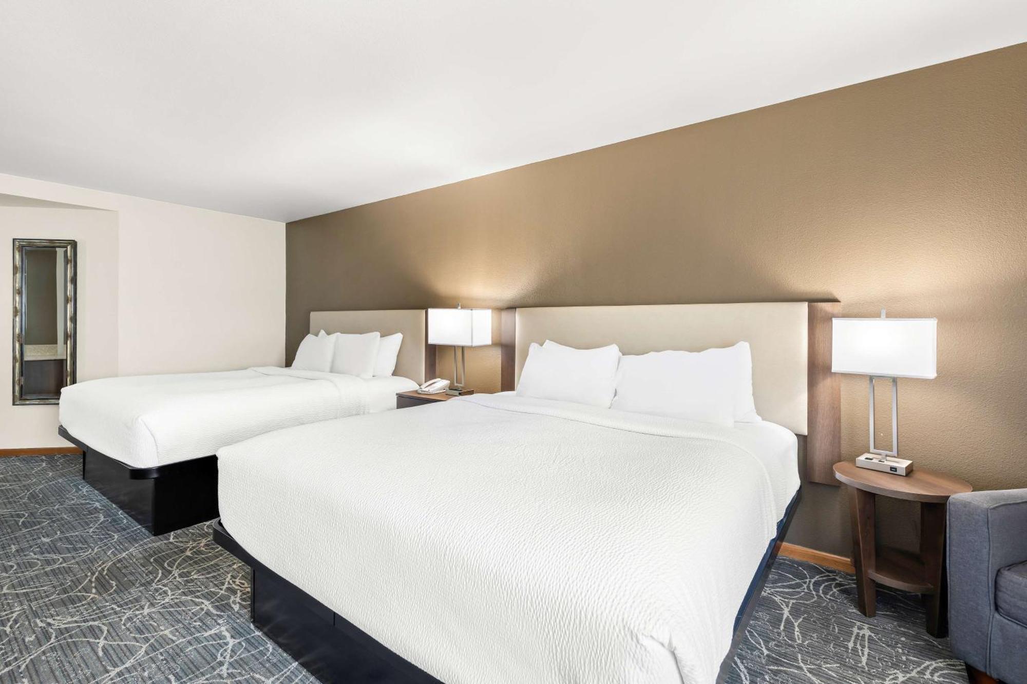 Best Western West Towne Suites Madison Bagian luar foto